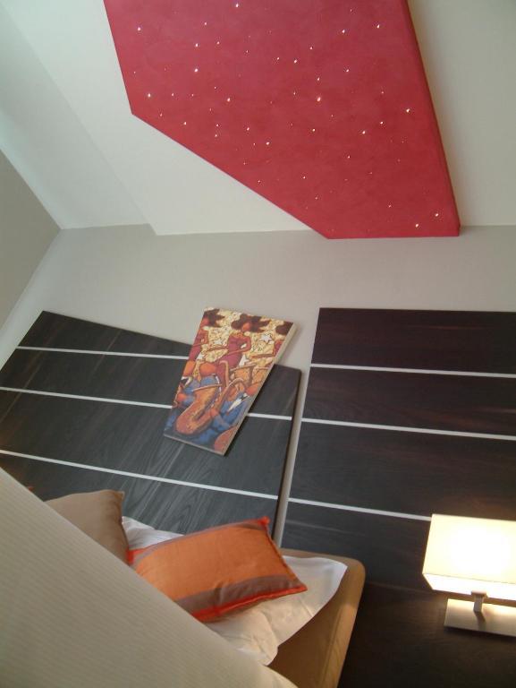 Hotel Villa D'Elsa Juan-les-Pins Room photo